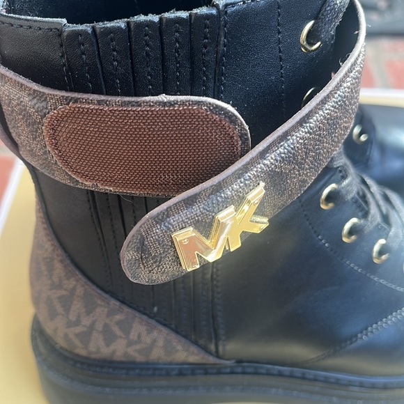 Michael Kors Stark Bootie - Picture 10 of 16